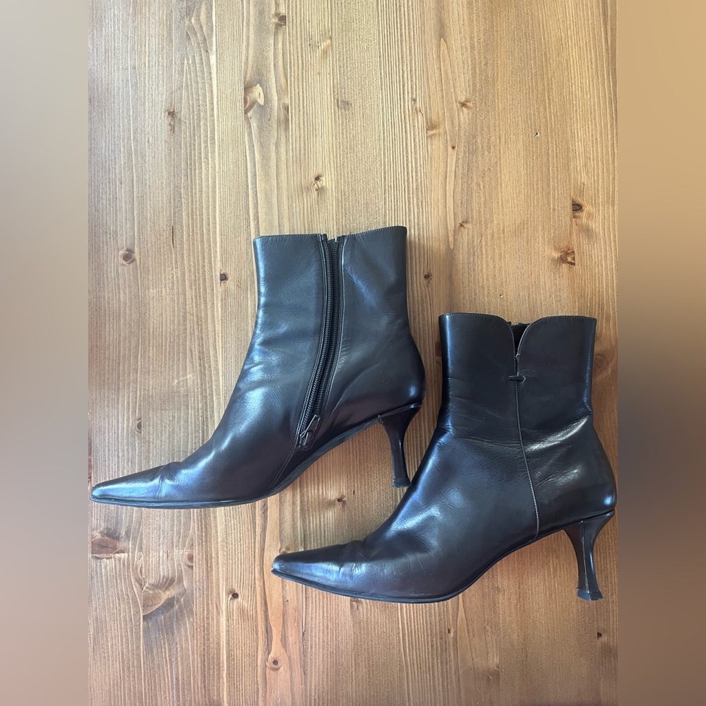 Stuart Weitzman Bonsoir Ankle Brown Boots